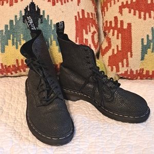 Dr. Martens pascal black boots us 7 eu 38, metallic pebble